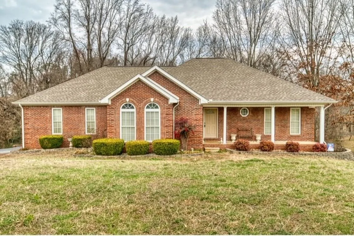 205 Williams Dr photo 1