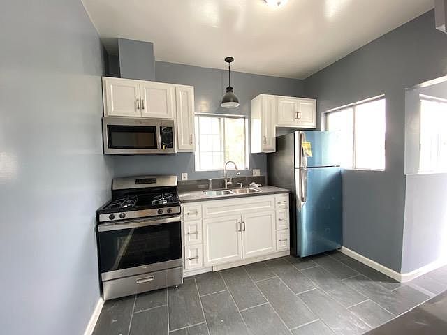 1st image of 398 N Mar Vista Ave #398