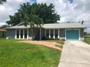 1039 SW Fenway Rd, Port Saint Lucie, FL 34953