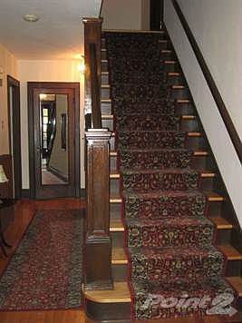 FOYER ENTRY HALL