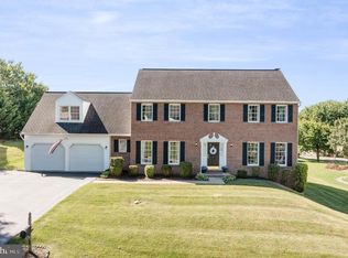 4 Canterbury Ct, Lititz, PA 17543