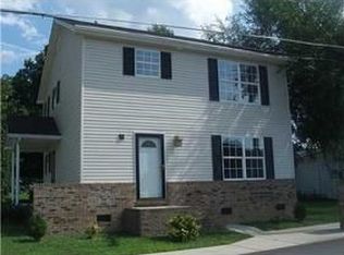 4 3rd St, Winfield, WV 25213