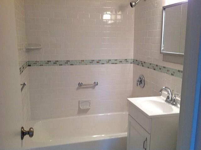 2nd image of 32 Whitman Rd APT 1