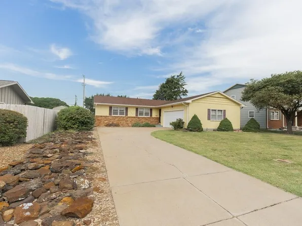2008 Leland Way, Salina, KS 67401
