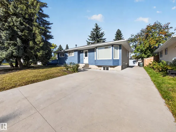 34 Penguin Cres, Strathcona County, AB T8A 3H4