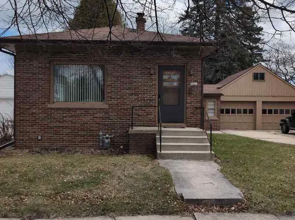 1611 N 11th St, Sheboygan, WI 53081