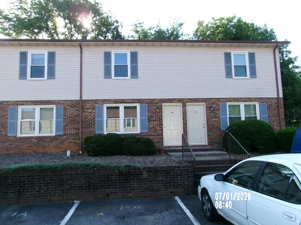 1735 1st Ave NW #14A, Hickory, NC 28601