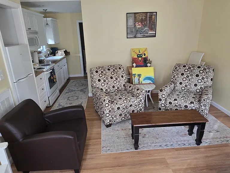 5000 Ridge Rd — Photo 3