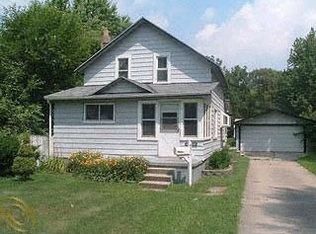 520 Massoit Rd, Clawson, MI 48017