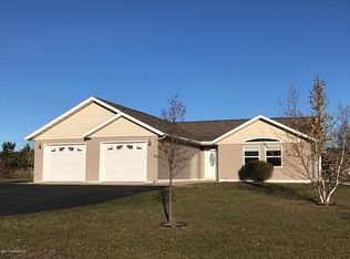 1185 Rodeo Dr NW, Bemidji, MN 56601