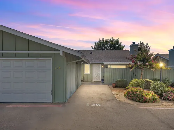 297 E Bullard Ave APT 135, Fresno, CA 93710