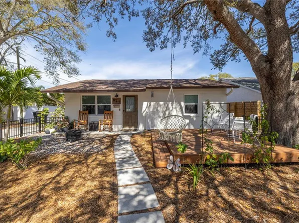 877 49th Ave N, Saint Petersburg, FL 33703