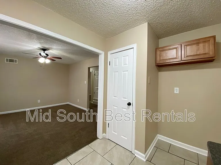 5020 French Bend Ln — Photo 3