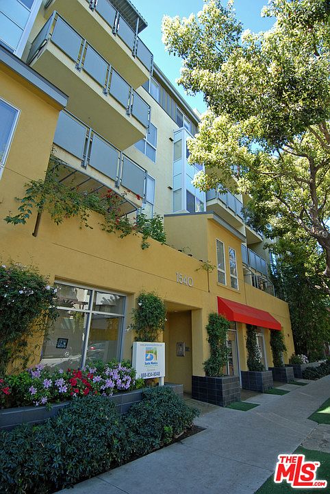 1st image of 1540 6th St APT 404