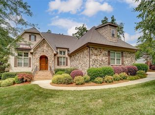 1009 Peninsula Dr, Belmont, NC 28012