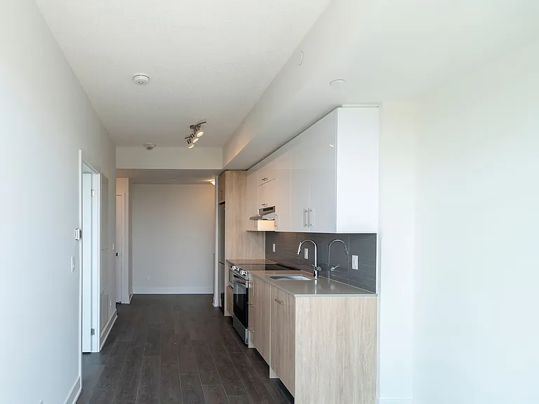 188 Fairview Mall Dr #908 — Photo 18
