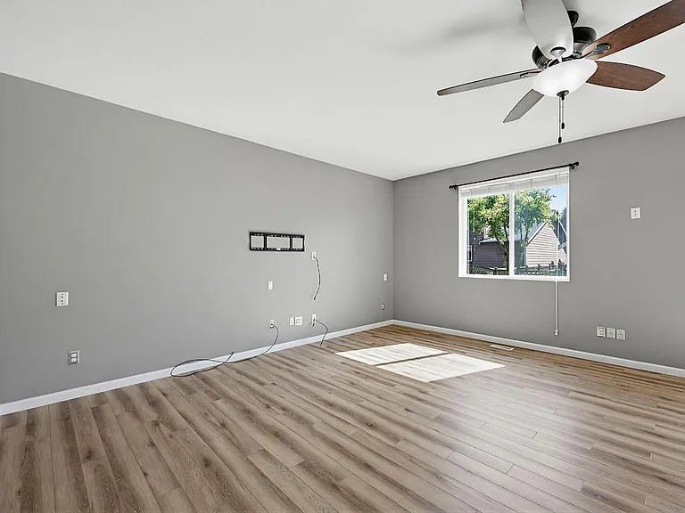 9966 Dain St SE — Photo 10