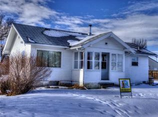 1303 3rd St W, Roundup, MT 59072