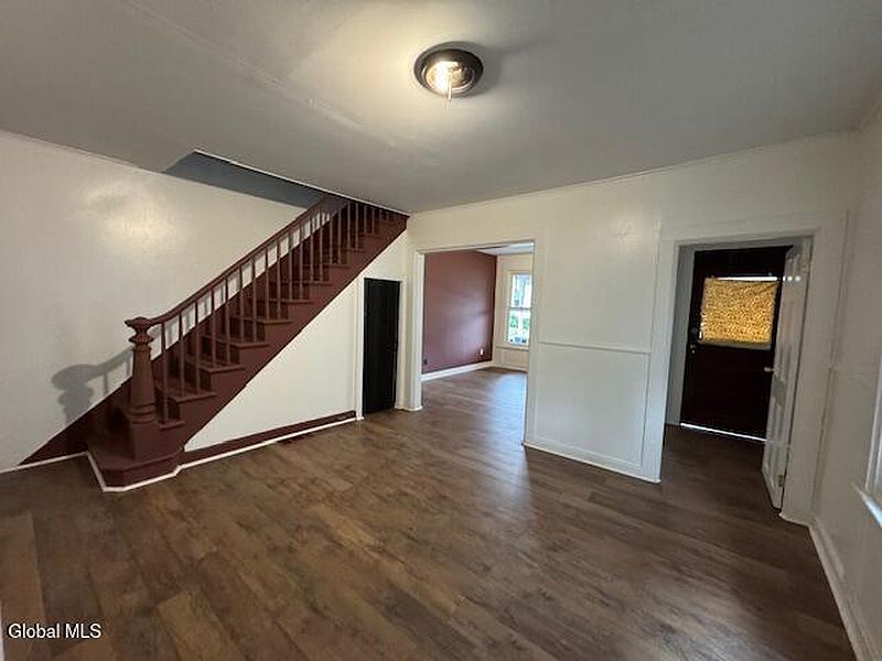 3rd image of 17 Grove Avenue
