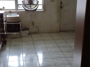 371 W 22nd St, Riviera Beach, FL 33404