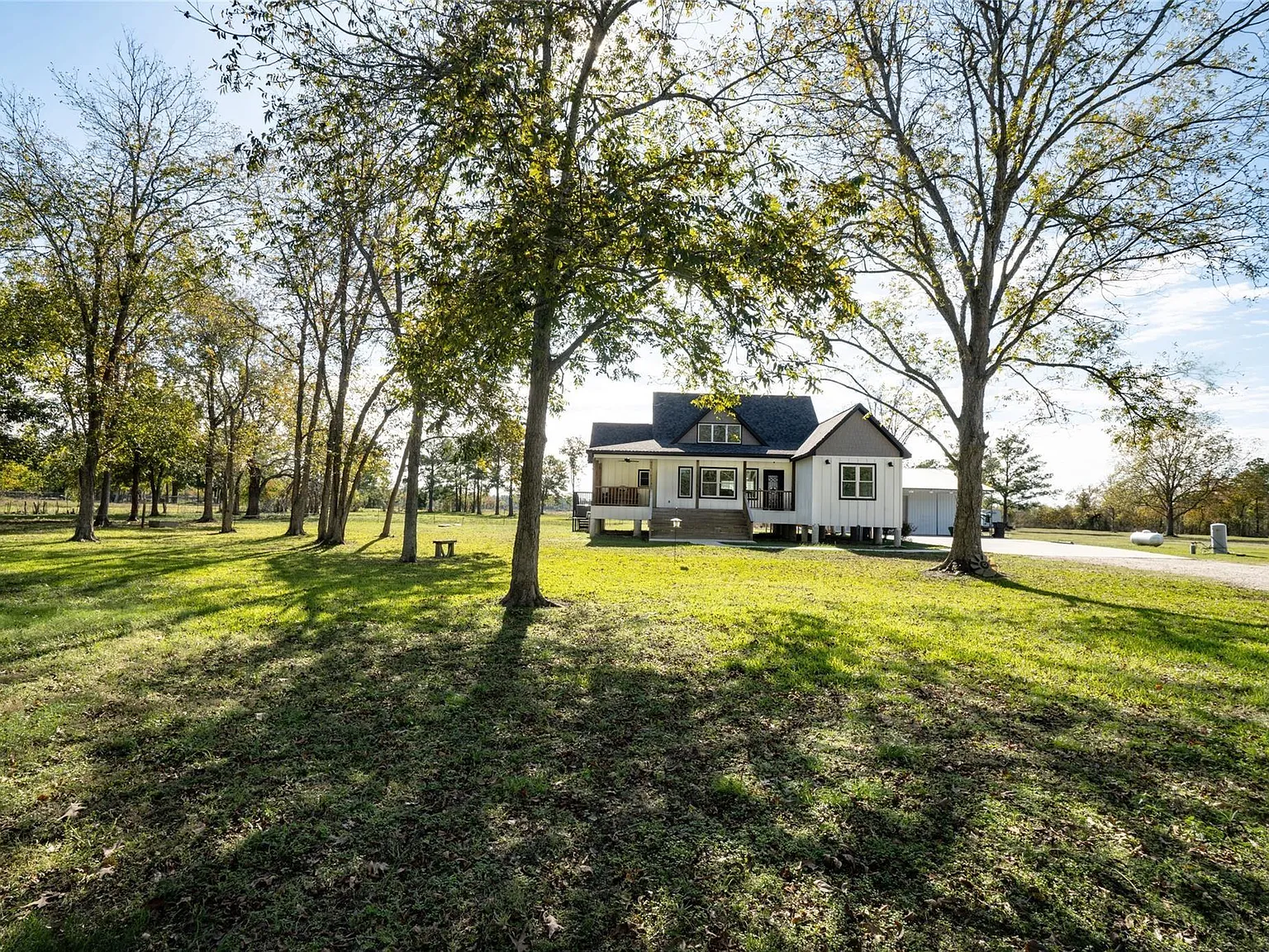 3 bed, 2.0 bath, 1854 sqft, $2,700 — Photo 3