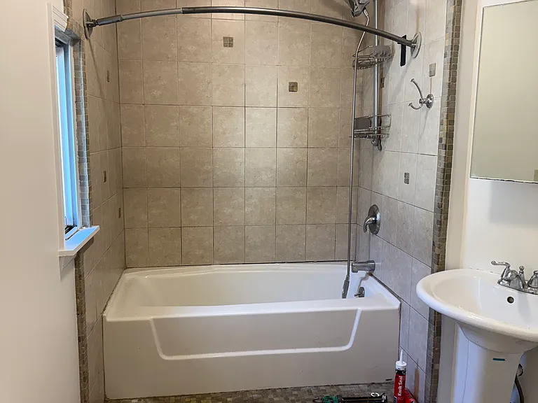 1129 Washington St NE #2 — Photo 8