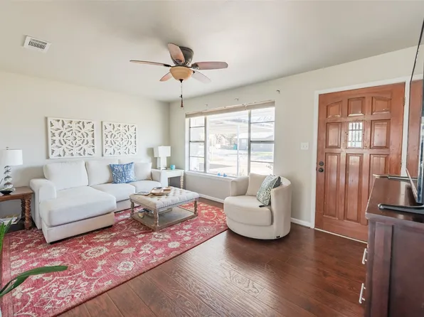 403 Sherry Lee Ln, Hamilton, TX 76531