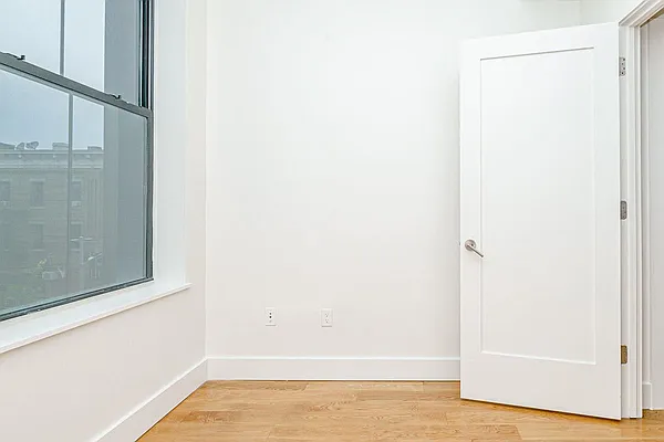 Rented by MySpaceNYC | media 32