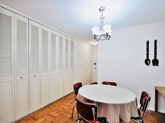 5th image of 6636 Yellowstone Blvd APT 4K