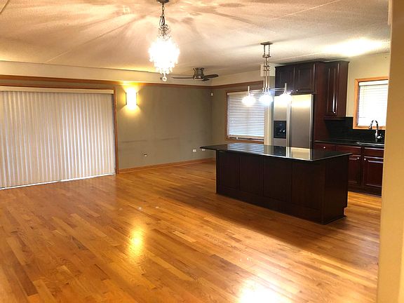 3rd image of 4811 N Olcott Ave Unit 215
