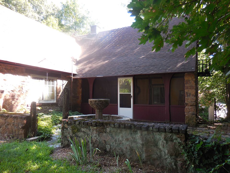 view from front -encl porch