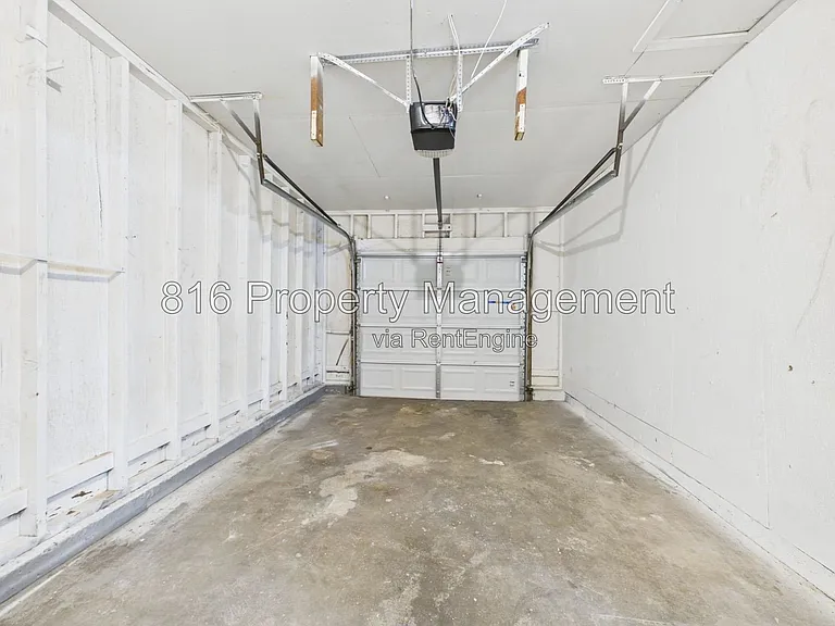 8511 Crystal Ave — Photo 24