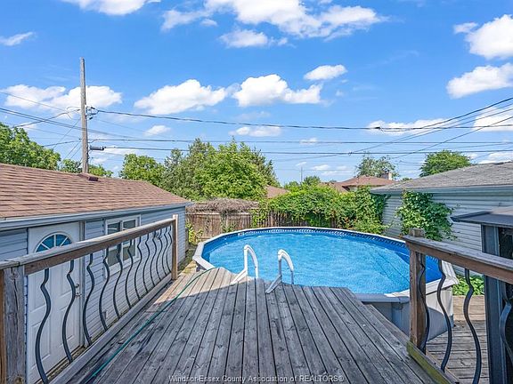 5th image of 1356 Pillette Rd