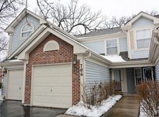 706 Shady Oaks Ct, Elgin, IL 60120