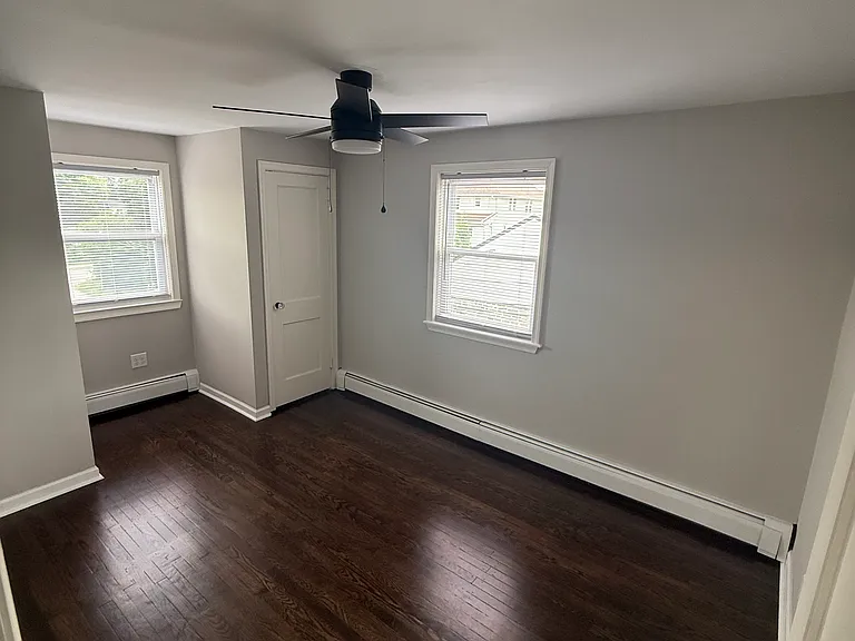 577 Acorn St — Photo 10