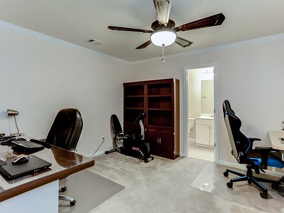 5th image of 605 Glenivy Building 6