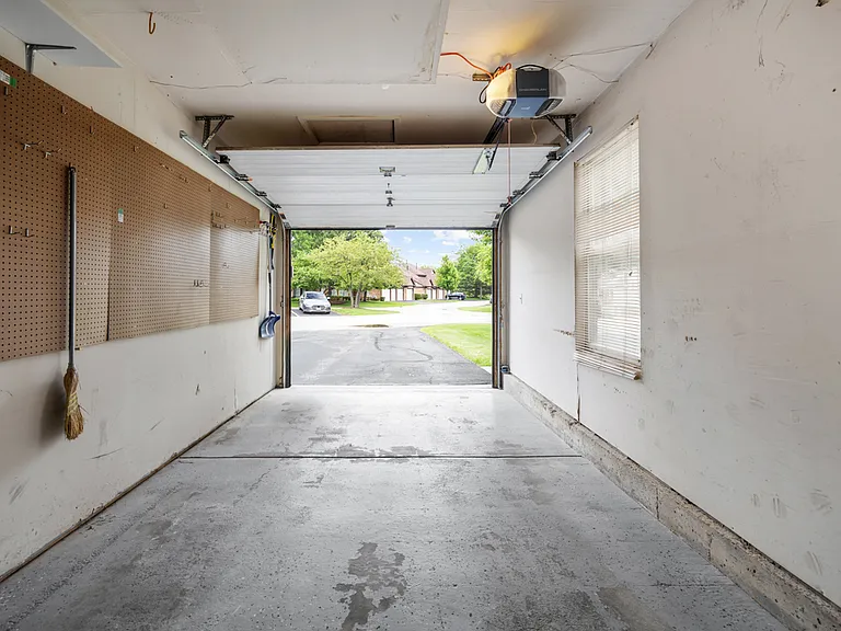 164 White Branch Ct — Photo 23