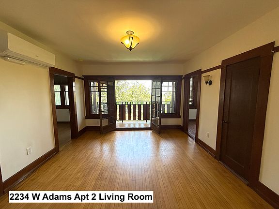 3rd image of 2234 W Adams Blvd #2