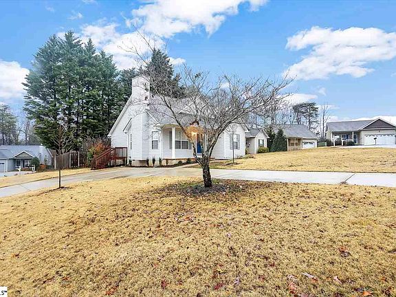 5th image of 300 Southcreek Dr
