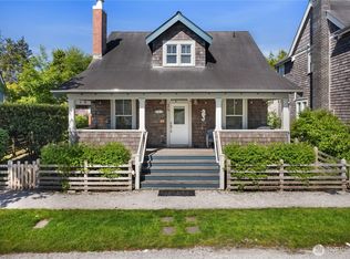 34 Seastar Lane, Pacific Beach, WA 98571