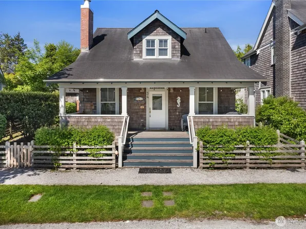 34 Seastar Lane, Pacific Beach, WA 98571
