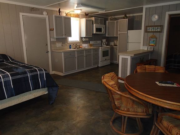 Lot 5 guest cabin.Furnished.