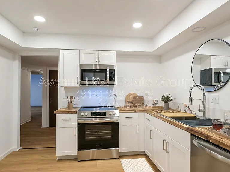 590 Sarah Ln #301 — Photo 7