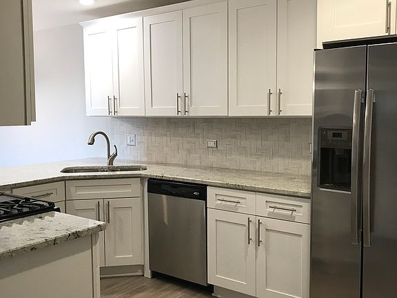 4th image of 13613 S Lamon Ave APT 624