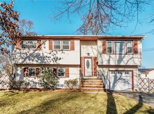 16 Nancy Ln, Piscataway, NJ