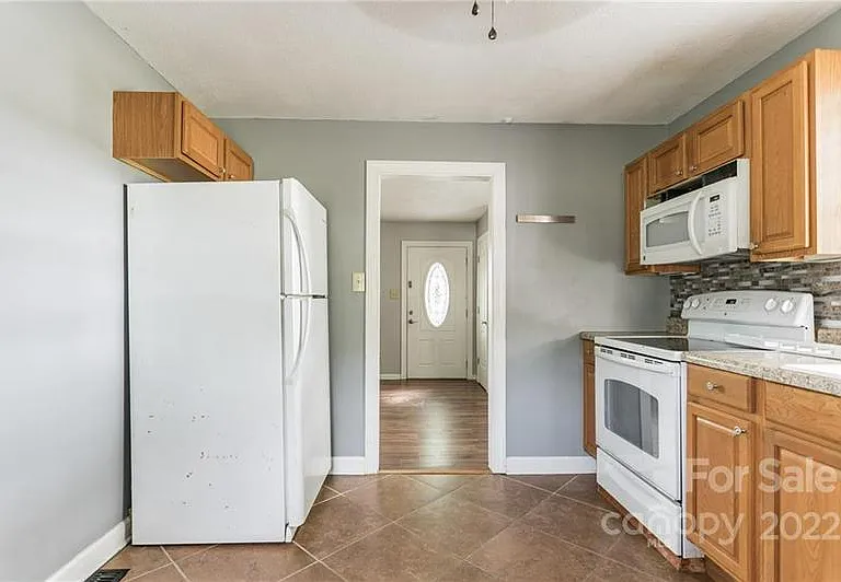 7605 Summerfield Rd — Photo 6