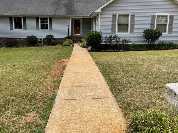 3900 Dundee St, Anniston, AL 36207