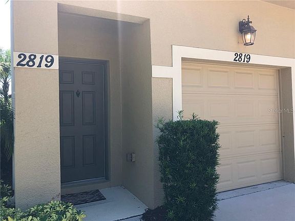 3rd image of 2819 Oakwater Dr