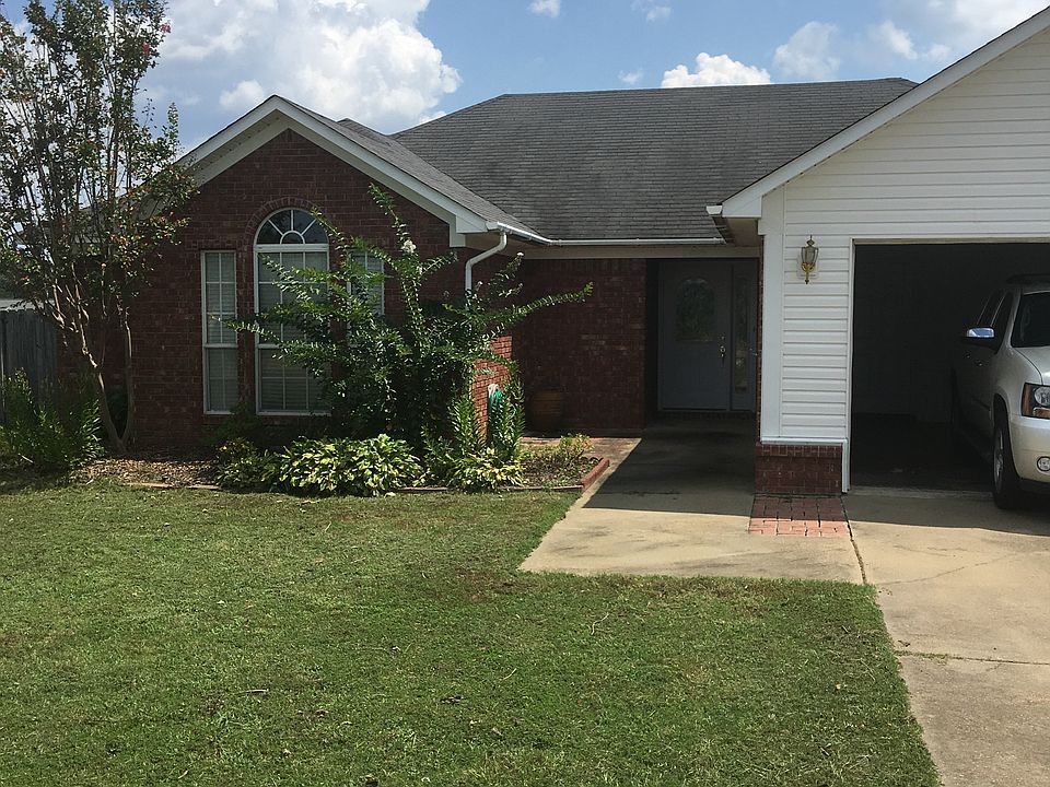 1st image of 157 Garden Terrace Dr