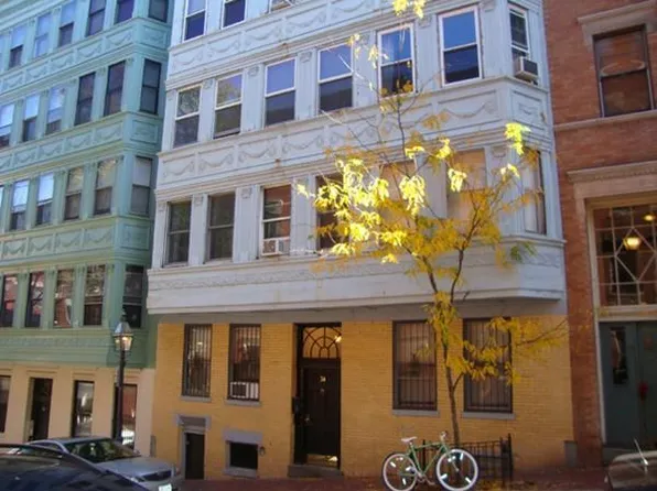 34 Grove St APT 6, Boston, MA 02114